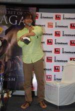 Vivek Oberoi at Secret of Nagas book launch in Mumbai on 19th Aug 2011 (22).JPG